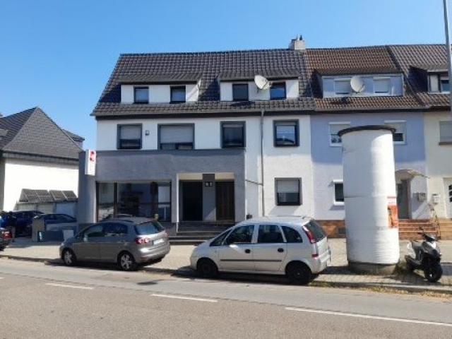 saniertes MFH mit 6 Wohnungen zwei Büros