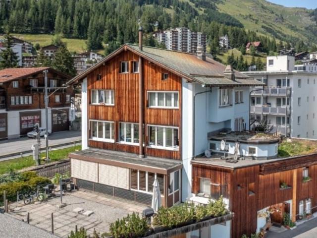 Saniertes MFH mit 11 Einheiten in Davos zentrale Lage, kaufen