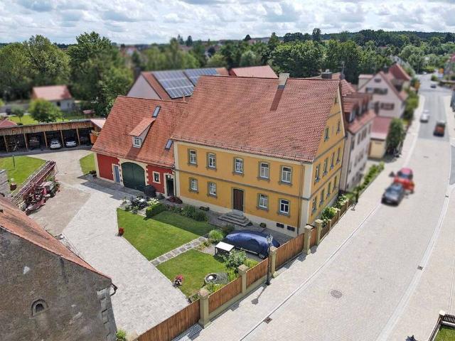 Saniertes Schmuckstück im Herzen Burgebrachs
