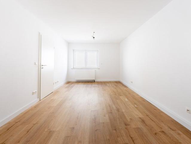 Saniertes Reihenmittelhaus mit Einbauküche im Straubinger Osten