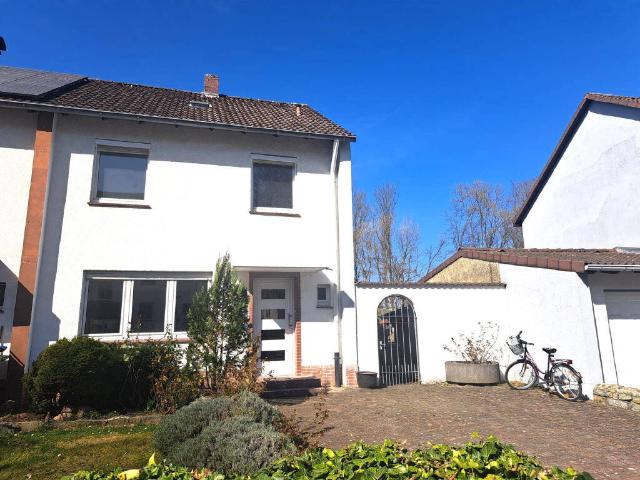 Reserviert* Sanierungs /Handwerkerobjekt im Soester Westen: Reihenendhaus mit Garten sucht neue Eigentümer!