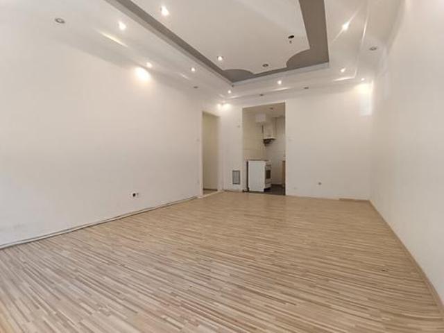 Sanierungsbedürftige 1 Zimmer Wohnung mit Potential! Küche separat! Nähe Parkanlage Familienplatz & U3 Ottakring!