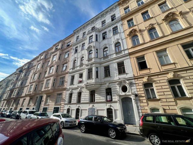Sanierungsbedürftige Wohnung Im generalsanierten Altbau, U1 Nähe
