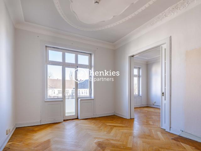 Sanierungsbedürftige Altbauwohnung mit Potenzial