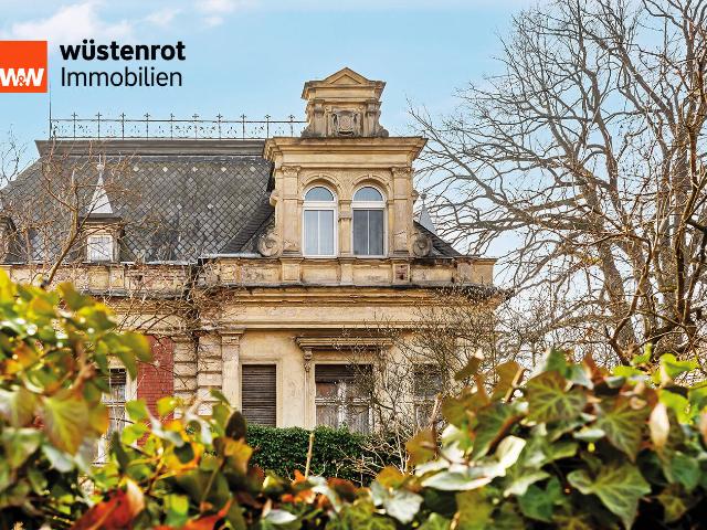 Sanierungsbedürftige, bezugsfreie MFH Villa in absolut gesuchter Lage von Steglitz nahe Schloßstraße