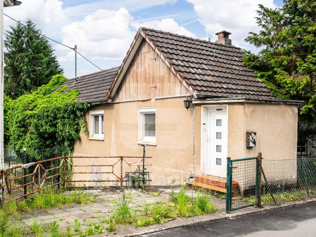 Sanierungsbedürftiger Altbau zum Selbstverwirklichen in Windeck Wilberhofen