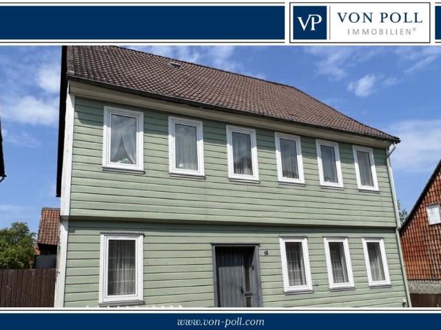 Sanierungsbedürftiges 1 2 Familien Fachwerkhaus mit großem Gartengrundstück in der Nähe des Zentrums