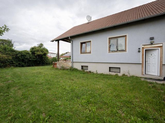 Sanierungsbedürftiges Doppelhaus in Landegg
