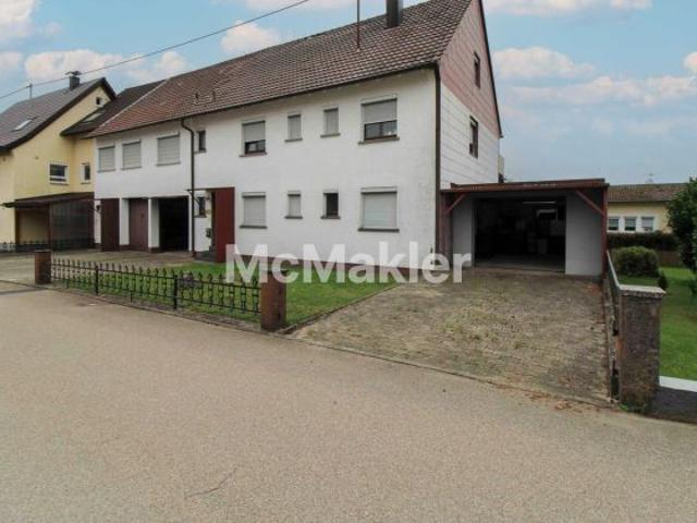 Sanierungsbedürftiges Dreifamilienhaus mit viel Potenzial