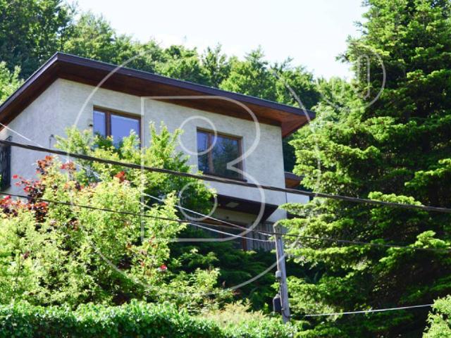 Sanierungsbedürftiges Einfamilienhaus mit Fernsicht in Grünruhelage!