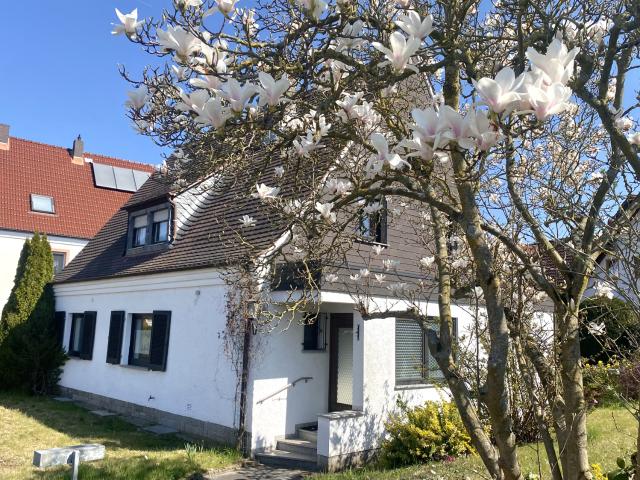 Sanierungsbedürftiges Einfamilienhaus mit großem Garten – Gestalten Sie Ihr Traumhaus!