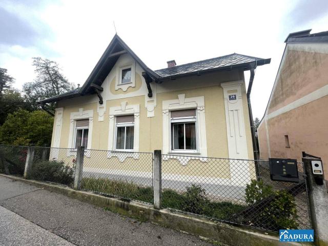 Sanierungsbedürftiges Einfamilienhaus in ruhiger Lage!