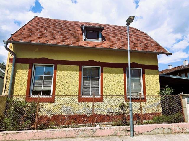 Sanierungsbedürftiges Haus – Grundstück mit ca. 486 m² in Tribuswinkel bei Baden