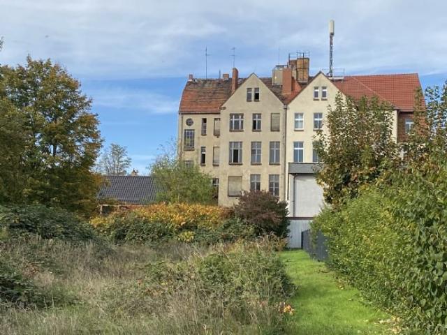 Sanierungsbedürftiges Mehrfamilienhaus mit Potential