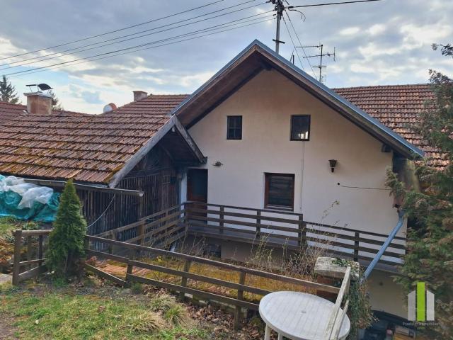 Sanierungsbedürftiges Mehrparteienhaus in Mauerkirchen
