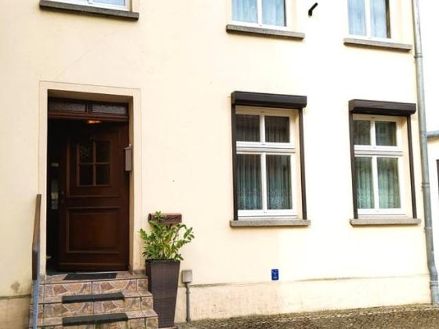Sanierungsbedürftiges Reihenmittelhaus mit Potential