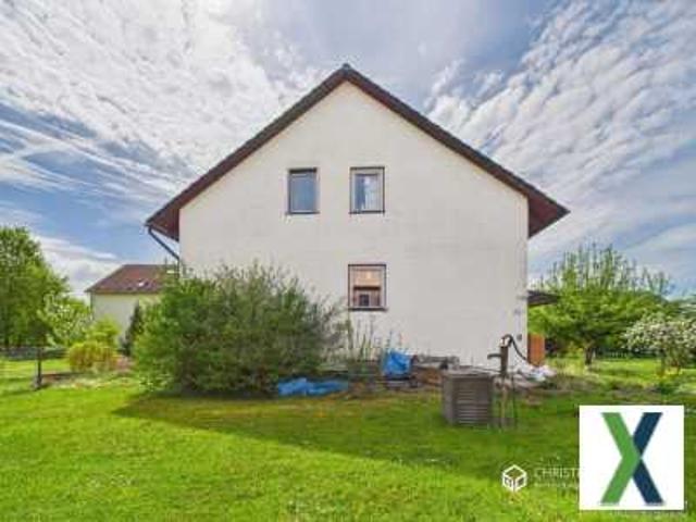 Sanierungsbedürftiges Zweifamilienhaus mit Einliegerwohnung Wohn t raum für Handwerker und Mehrgenerationen