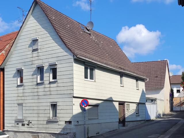 Sanierungsfall mit Potential mitten in Ober Ramstadt! Im Preis reduziert !