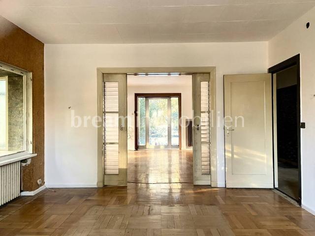 SANIERUNGSOBJEKT Ein bis Zweifamilienhaus Nähe Havel auf großem Grundstück in Berlin Hohengatow
