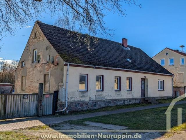 Sanierungsobjekt zum Ein oder Zweifamilienhaus mit großem Grundstück in Kerzlin