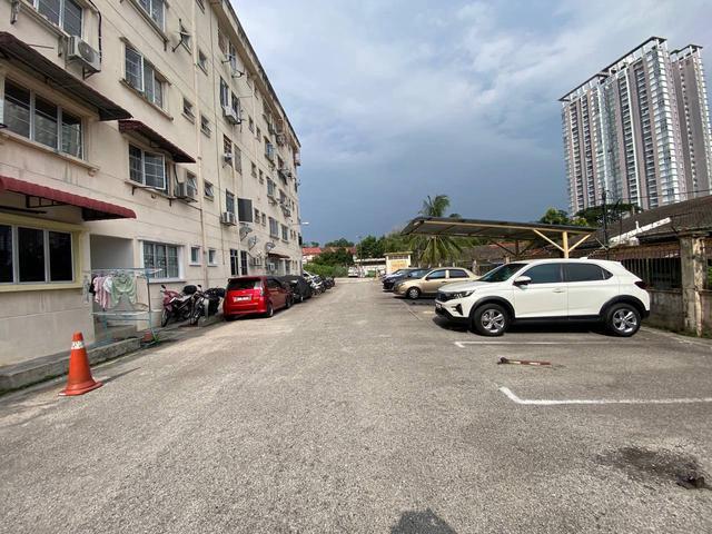 Sanjung Apartment Guarded Taman Seri Taming Cheras Housing Area