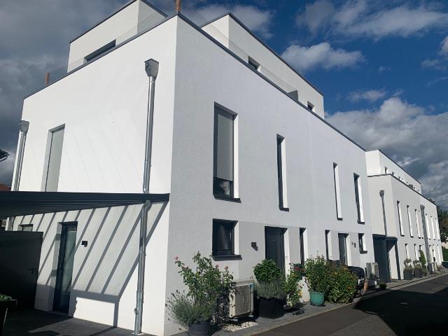 SANKT AUGUSTIN NEUBAU 4 Zimmer EG Whg. mit 110 m² Wfl. Garten, Nähe HIT, REWE, ALDI ruhig, zentral