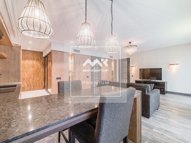 Санкт Петербург, Центральный р н, м Чернышевская, Гагаринская ул, 1