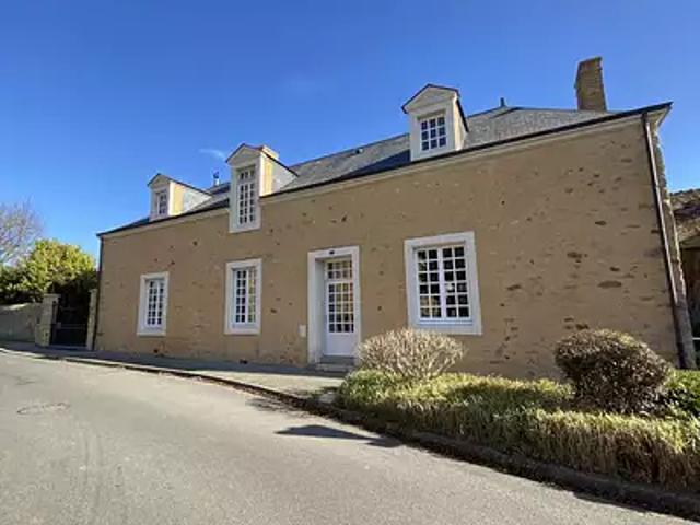 Sablé sur Sarthe 72300 Achat / Vente maison 7 pièces t7