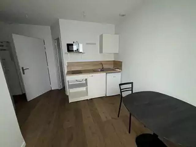 Sablé sur Sarthe 72300 Location appartement 2 pièces t2 au dernier étage