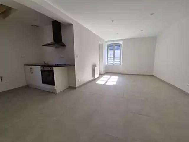 Sablé sur Sarthe 72300 Location appartement 3 pièces t3 au dernier étage