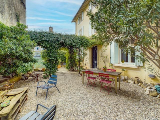 SABLET. COUP DE COEUR! ÉLÉGANTE MAISON BOURGEOISE