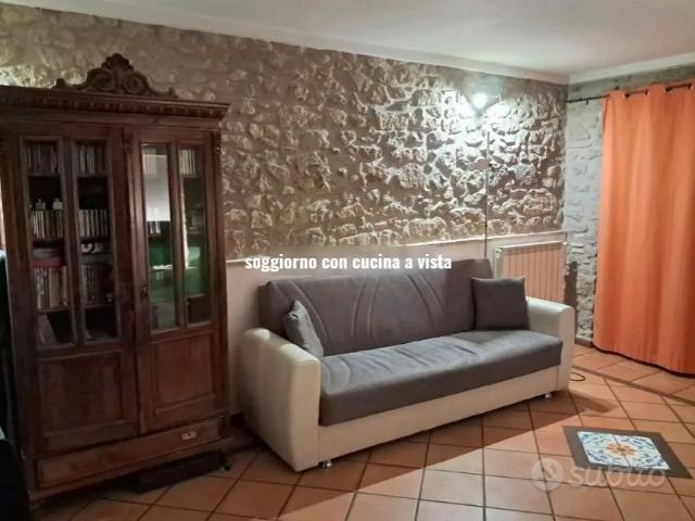 SACROFANO BiLOCALE ARREDATO CON TERRAZZO PRIVATO