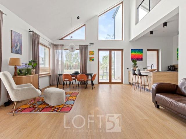 Sadowa 442 m², Ustanów