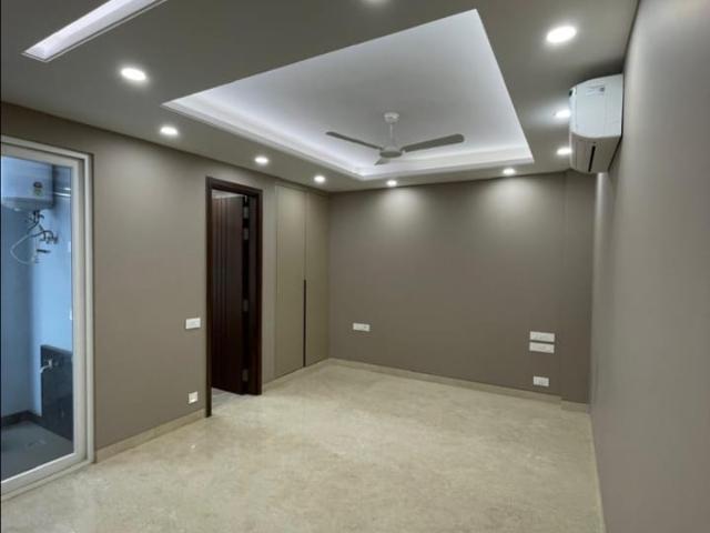 Safdarjung Enclave 3 Bedroom 200 Sq. Yd. Builder Floor in Safdarjung Enclave Delhi Listing ID: #9888