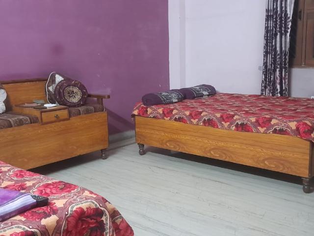 Safdarjung Enclave, South Delhi 6 Bedroom 298 Sq. Yd. Villa in Safdarjung Enclave Delhi Listing ID: #10038