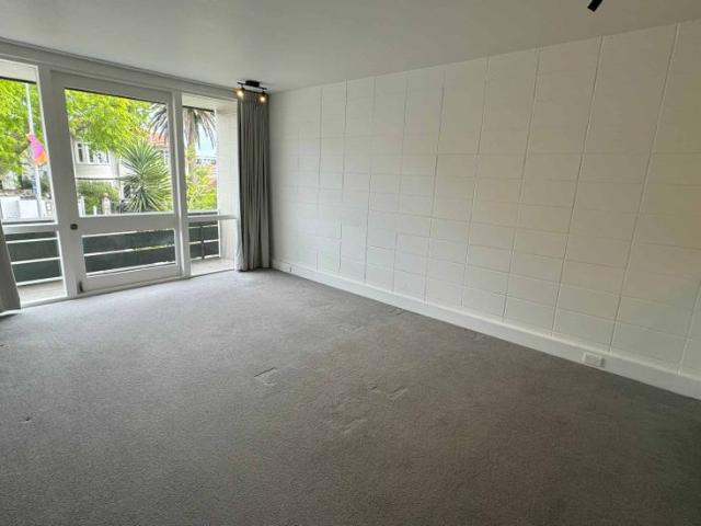 Safe and secure One bedroom unit in Parnell
