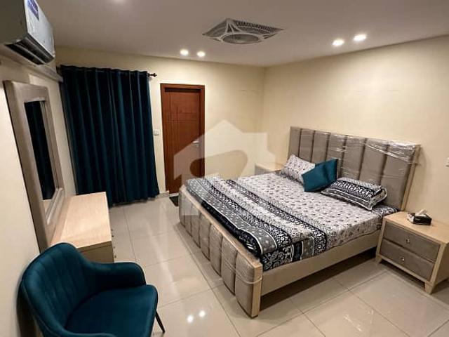Safe End Secure 10 Kanal Farm House For Sale In Beautiful Gulberg Greens Block E