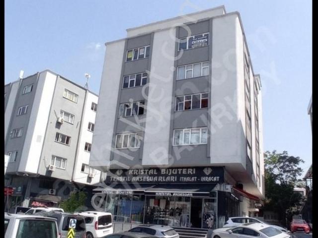 Safir Bakırköyden Merter Savaş Caddesi Üzeri Kiralık İşhanı Katı