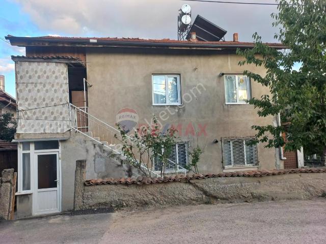 Safranbolu Cemalcaymaz Mah.satılık 982 M2 Arsa Ve Müstakil Ev