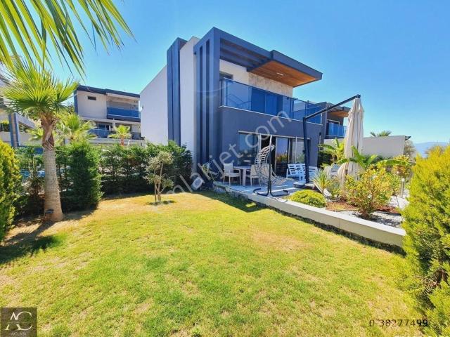 Sahıle Yakın 7/24 Guvenlık özel Havuz/otopark bahçe ultra Lüx akıllı Ev tamamı Müstakil Villa