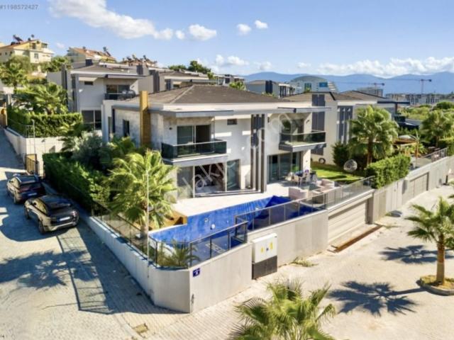 Sahıle Yakın guvenlık özel Havuz/otopark bahçe lüx akıllı Ev tam Müstakil 2 Villa Birleştirilmiş
