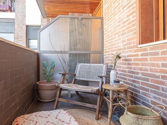 Saharan Inspired 2 Bedroom Apartment with Terrace and Dedicated Workspaces in Azca, Madrid Amsterdam Apartments for Rent