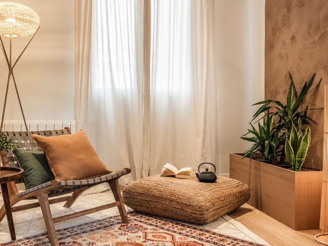 Saharan Inspired 3 Bedroom Apartment with Terrace in Chamberí, Madrid Amsterdam Apartments for Rent