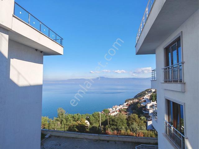 Sahibinden Mudanya Halitpaşa’da 1 Yaşında Sıfır Ayarında, Panoramik Deniz Manzaralı 4+1 Lüks Dubleks site İçi
