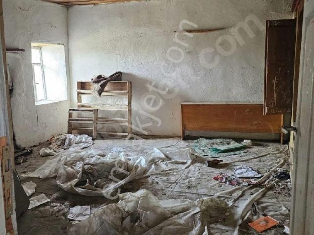 Sahibinden Manisa Köprübaşı Esat Köyü Satılık Taşev