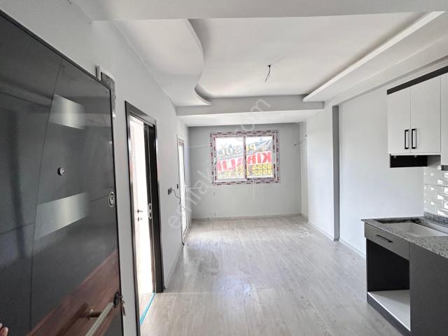 Sahibinden Memurdan Sarıçamda 1+1 Site İçinde A/k Otoparklı eşyasız geniş