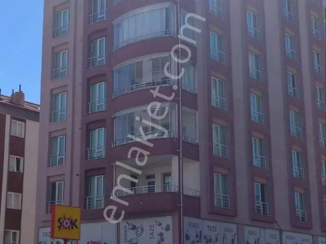 Sahibinden Niğde Merkez Şah Süleyman Mahallesi'nde Kiralık 3+1 Geniş Daire