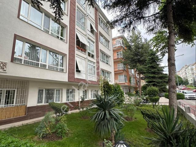 Sahibinden Ayrancı Merkezde Bahçe Kullanımlı Full + Full Yapılı. Geniş 1+1