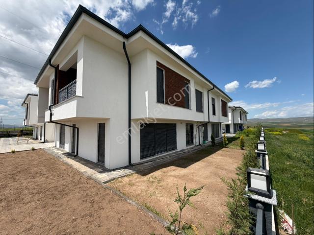 Sahibinden Aşağı Söğütönü Site İçi 4+1 Villa 150 M2 Bahçe