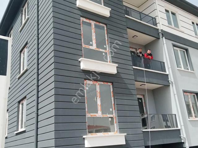 Sahibinden Afyon Merkez Kanlıca Mahalleside 3+1,2 Yıllık 3 Katlı Binanın 3.katında Lüx Dairem Kiralıktır